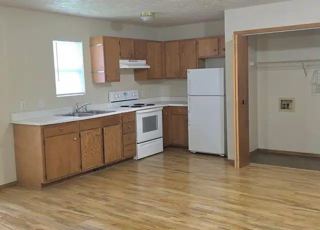 Property at 1618 W Lombard St Unit 1616, Springfield, MO, 65802, 2 beds, 1 bath, [object Object]