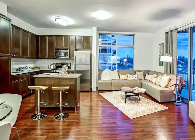 Photo of 201 Commons Park S, Stamford, CT 06902