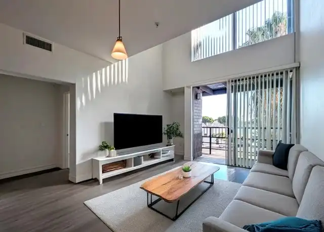 Property at 629 Traction Ave #206, Los Angeles, CA, 90013, 2 beds, 2 baths, [object Object]