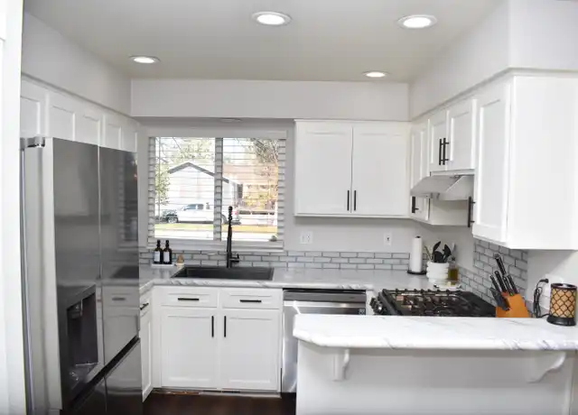 Property at 11 E King St Unit 11, Meridian, ID, 83642, 2 beds, 2.5 baths, [object Object]