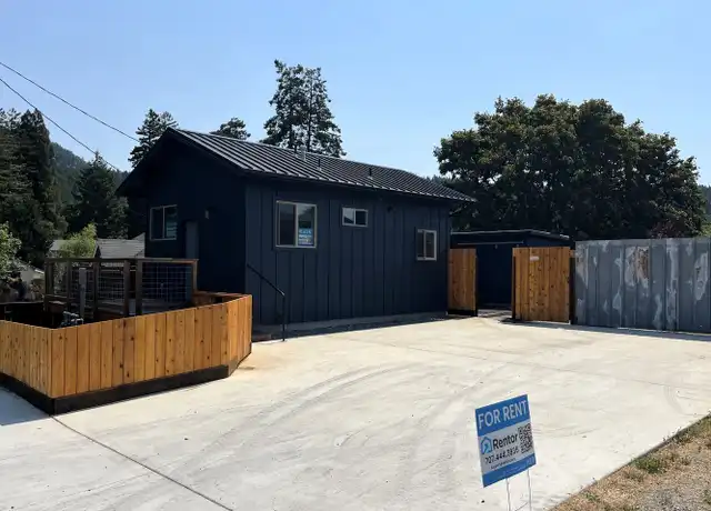 Property at 530 I St, Blue Lake, CA, 95525, 1 bed, 1 bath, [object Object]