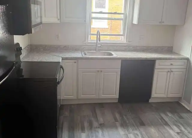 Property at 409 W 1st Ave Unit 411 2 B, Parkesburg, PA, 19365, 3 beds, 1 bath, [object Object]