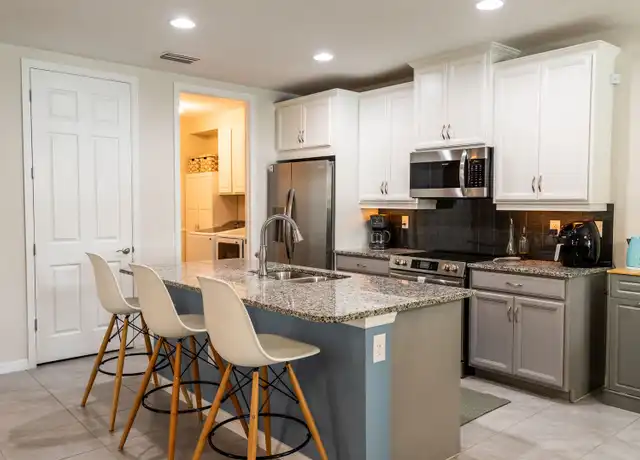 Property at 14888 Edgewater Cir, Naples, FL, 34114, 2 beds, 2 baths, [object Object]