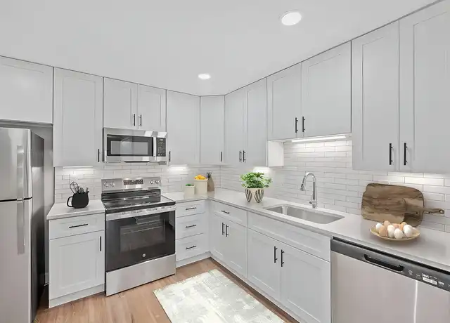 Property at Indian Creek Apartments and Townhomes - 5701 Kugler Mill Rd, Cincinnati, OH, 45236, 1 bed, 1 bath, [object Object]