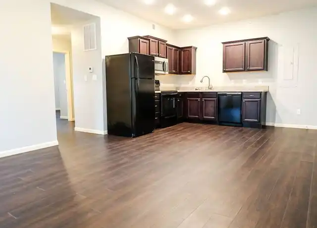 Property at 600 E Harrison St Unit B 101, Springfield, MO, 65806, 2 beds, 2 baths, [object Object]