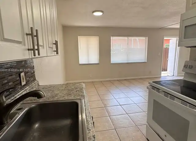 Property at 2324 Madison St Unit 21, Hollywood, FL, 33020, 2 beds, 1 bath, [object Object]