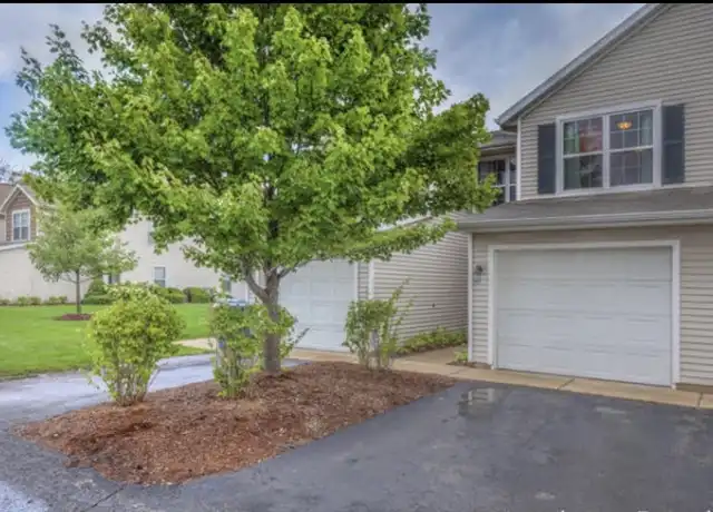 Property at 3305 Park Ridge Ln NE #10, Grand Rapids Charter Township, MI, 49525, 3 beds, 2.5 baths, [object Object]