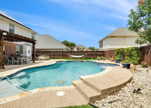 Property at 5832 Clear Creek Dr, Haltom City, TX, 76137, 5 beds, 3 baths, [object Object]