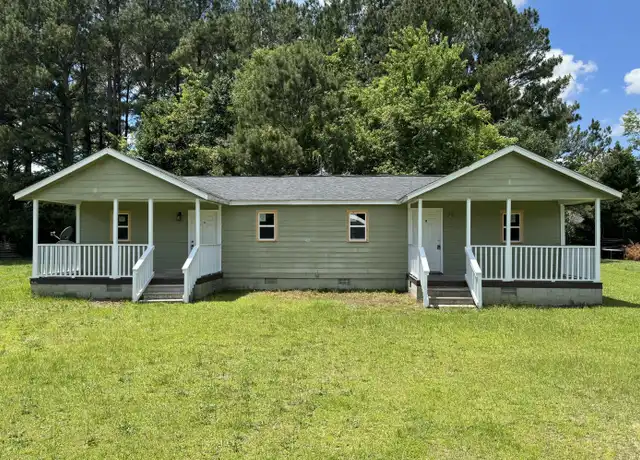 Property at 2414 W Bryan St Unit B, Effingham, SC, 29541, 1 bed, 1 bath, [object Object]