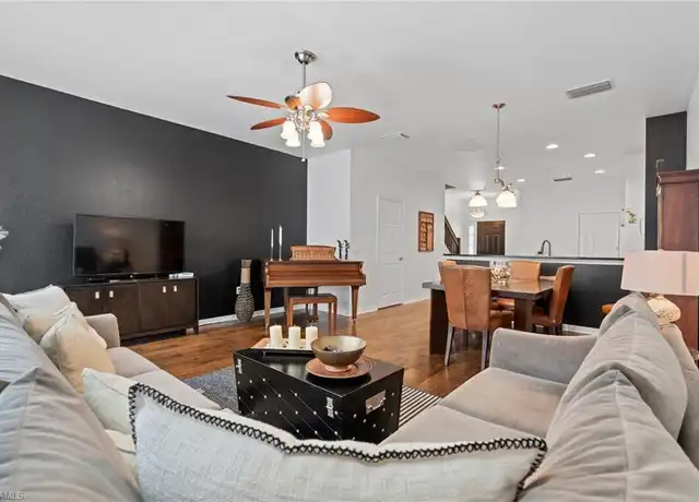 Property at 941 Hampton Cir #109, Naples, FL, 34105, 3 beds, 2.5 baths, [object Object]
