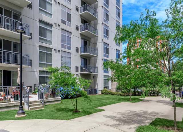 Photo of 201 Commons Park S, Stamford, CT 06902