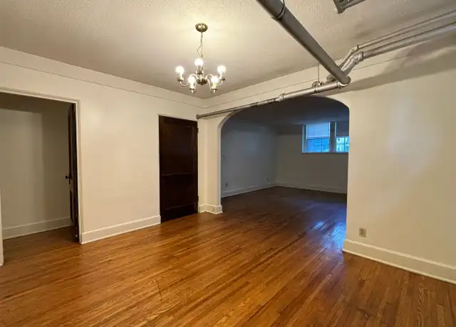 Property at 2040 Grand Ave Unit B1, St Paul, MN, 55105, 2 beds, 1 bath, [object Object]