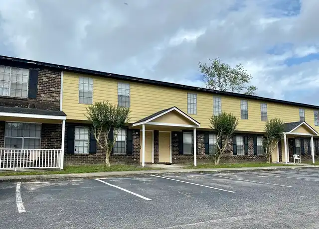 Property at Wood Oak Apartments - 100 County Road S-18-649, Summerville, SC, 29485, 2 beds, 1.5 baths, [object Object]