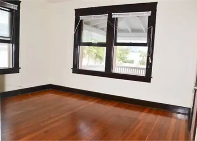 Property at 638 3rd Ave S, Saint Petersburg, FL, 33701, 2 beds, 1 bath, [object Object]