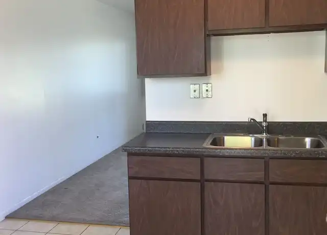 Property at 1740 North Ave, Waukegan, IL, 60085, 1 bed, 1 bath, [object Object]