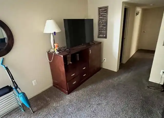 Property at 1388 E Desert Inn Rd Unit 2(Room A), Las Vegas, NV, 89169, 2 beds, 1 bath, [object Object]