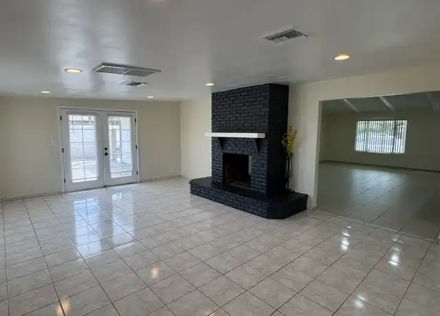 Property at 5502 W Frier Dr, Glendale, AZ, 85301, 4 beds, 3 baths, [object Object]