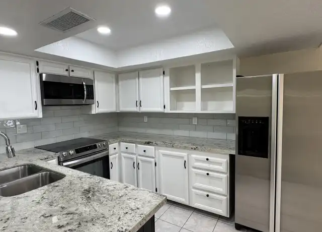 Property at 5502 W Frier Dr, Glendale, AZ, 85301, 4 beds, 3 baths, [object Object]