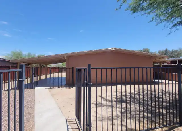 Property at 702 N Silverbell Rd, Tucson, AZ, 85745, 2 beds, 1 bath, [object Object]
