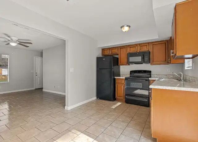 Property at 701 S Elm St Unit A3, Searcy, AR, 72143, 2 beds, 1 bath, [object Object]