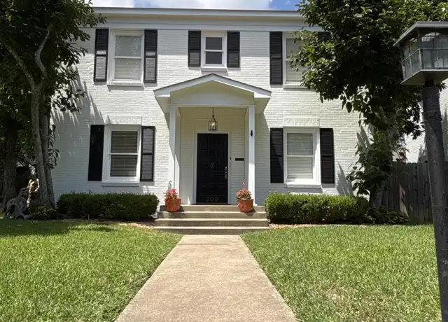 Property at 309 W Dobbs St, Tyler, TX, 75701, 3 beds, 1.5 baths, [object Object]