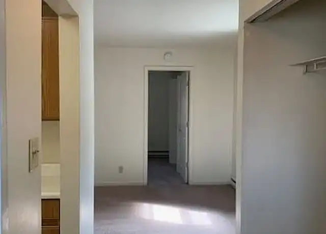 Property at 405 Monroe St, Valparaiso, IN, 46383, 1 bed, 1 bath, [object Object]