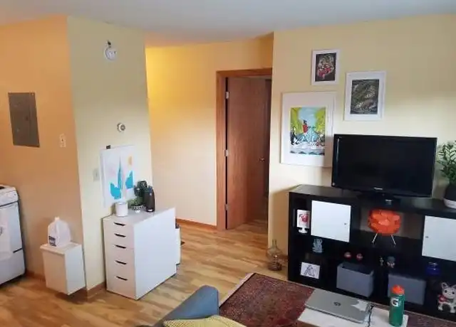 Property at 1101 Spring St NE Unit 2, Minneapolis, MN, 55413, 1 bed, 1 bath, [object Object]