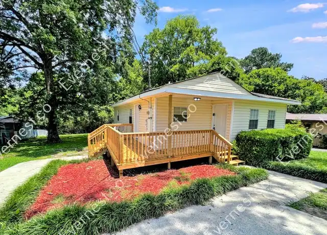 Property at 8134 Douglas Ave, Leeds, AL, 35094, 3 beds, 1 bath, [object Object]