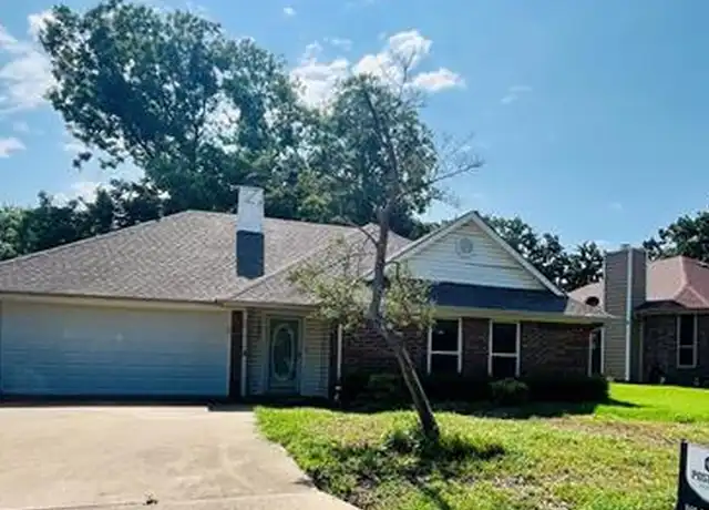 Property at 1220 Oak Tree St, Denton, TX, 76209, 3 beds, 2 baths, [object Object]