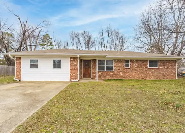 Property at 2201 SE 15th St, Bentonville, AR, 72712, 4 beds, 1.5 baths, [object Object]