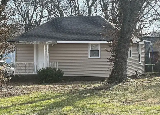 Property at 2836 W Elm St, Springfield, MO, 65802, 2 beds, 1 bath, [object Object]