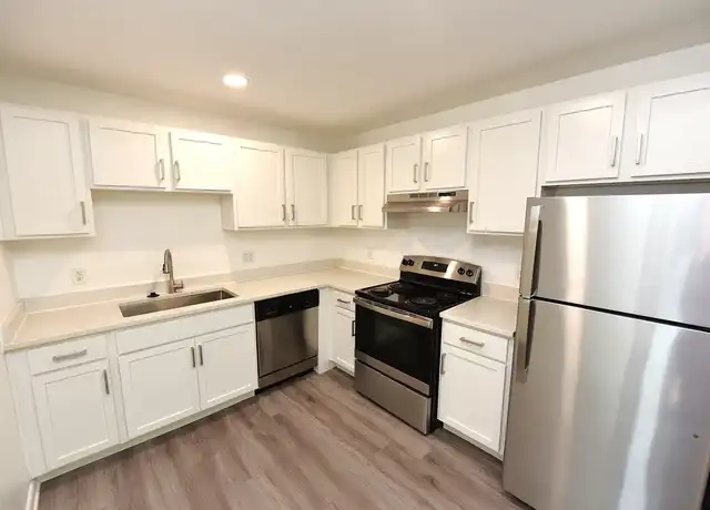 Property at Commons @ McNeese - 4510 Common St, Lake Charles, LA, 70607, 2 beds, 1 bath, [object Object]