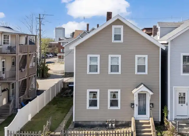 Property at 38 Orange St Unit 2A, Manchester, NH, 03104, 3 beds, 2 baths, [object Object]