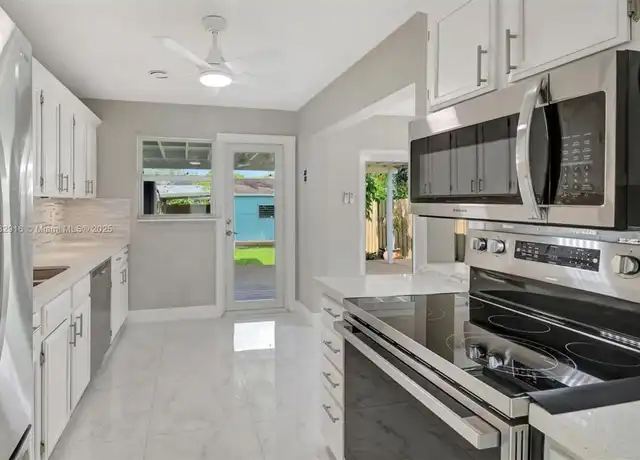 Property at 320 NW 51st Ct Unit 320, Fort Lauderdale, FL, 33309, 4 beds, 2 baths, [object Object]