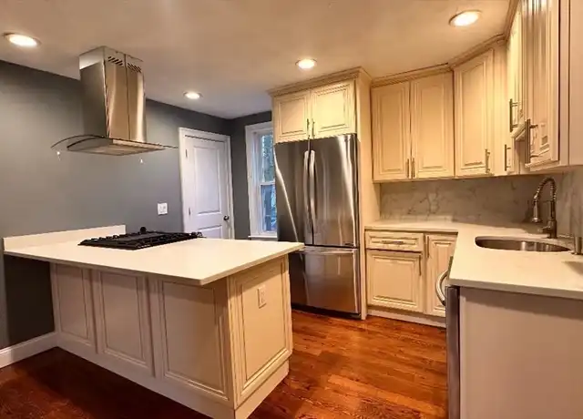 Property at 117 Park St #2, Dorchester, MA, 02122, 2 beds, 1 bath, [object Object]
