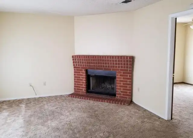 Property at 2706 5th Ave Unit D, Canyon, TX, 79015, 2 beds, 1 bath, [object Object]