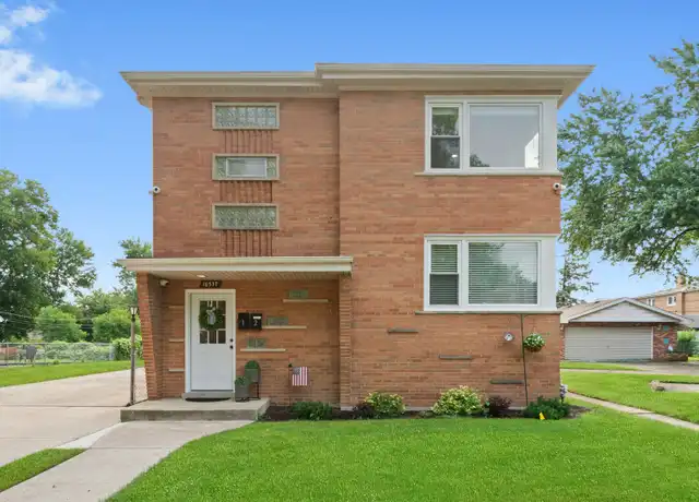 Property at 10537 Austin Ave Unit 2, Chicago Ridge, IL, 60415, 3 beds, 1 bath, [object Object]