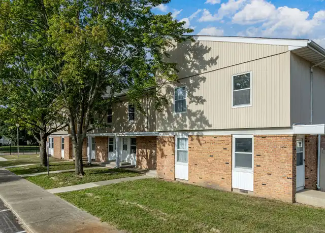 Property at 300 E Shelbourne Dr, Normal, IL, 61761, 2 beds, 1 bath, [object Object]