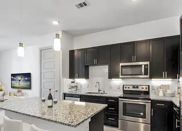 Property at 107 Little Texas Ln Unit 425, Austin, TX, 78745, 1 bed, 1 bath, [object Object]