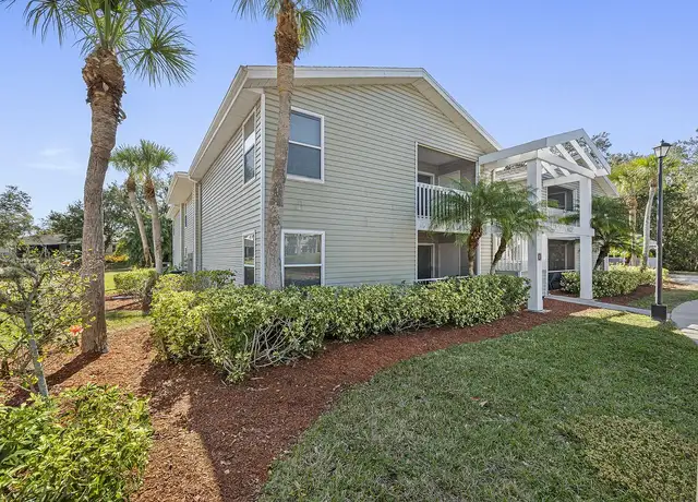Photo of 8121 45th Ct E, Sarasota, FL 34243