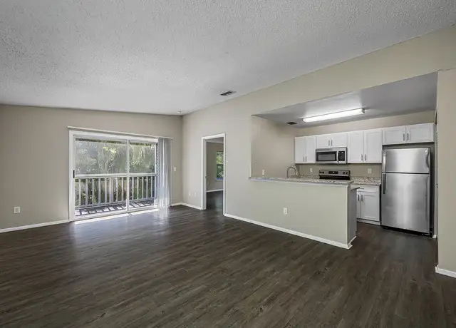 Photo of 8121 45th Ct E, Sarasota, FL 34243