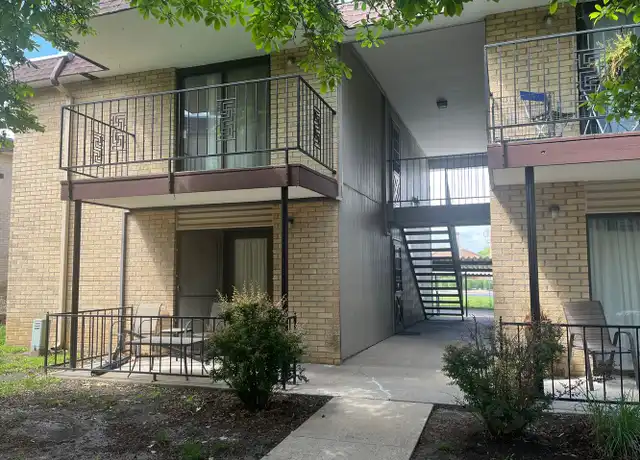 Property at 2928 SW Lydia Ave #212, Topeka, KS, 66614, 1 bed, 1 bath, [object Object]