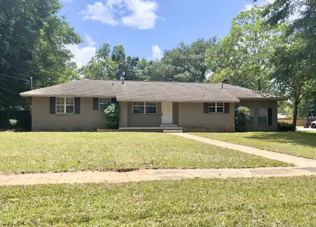 Property at 190 Adams Dr, Crestview, FL, 32536, 4 beds, 2 baths, [object Object]