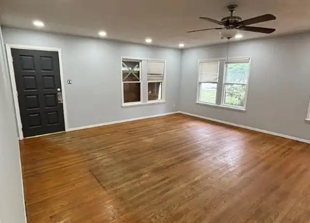 Property at 4130 Up River Rd, Corpus Christi, TX, 78408, 3 beds, 2 baths, [object Object]