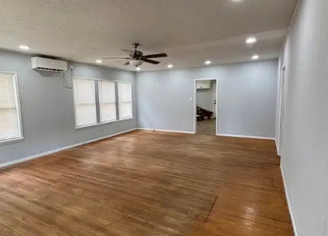 Property at 4130 Up River Rd, Corpus Christi, TX, 78408, 3 beds, 2 baths, [object Object]