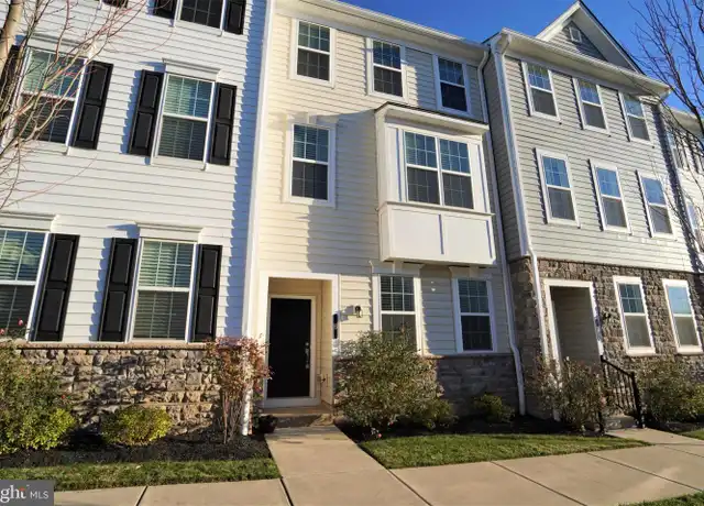Property at 6 Manchester Dr, Hatboro, PA, 19040, 3 beds, 2.5 baths, [object Object]