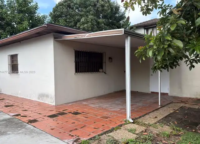 Property at 1890 NW 24th Ave Unit Effi Back, Miami, FL, 33125, 1 bed, 1 bath, [object Object]