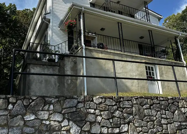 Property at 4335 Yellow Mountain Rd Unit 3, Roanoke, VA, 24014, 1 bed, 1 bath, [object Object]