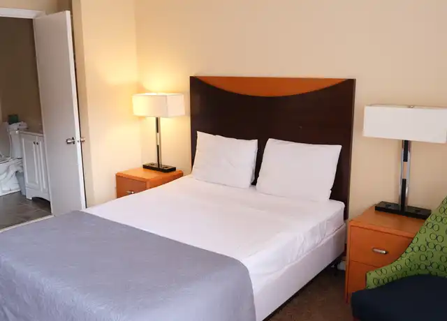 Property at 2400 E Independence Blvd Unit 216, Charlotte, NC, 28205, 1 bed, 1 bath, [object Object]