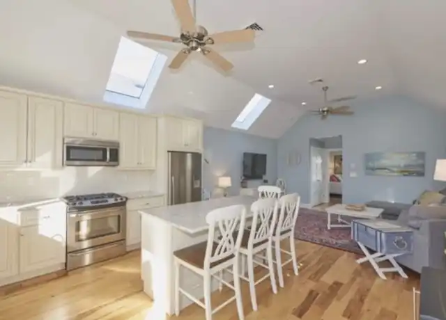 Property at 24 Church St Unit 1BR, Sea Bright, NJ, 07760, 1 bed, 1 bath, [object Object]